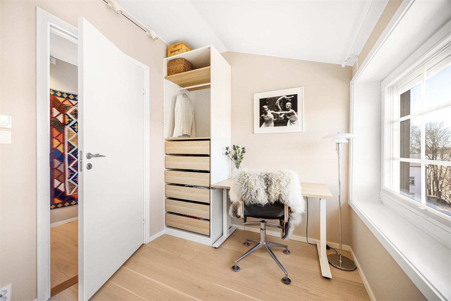 Soverom to passer som gjesterom og kontor eller barnerom. 