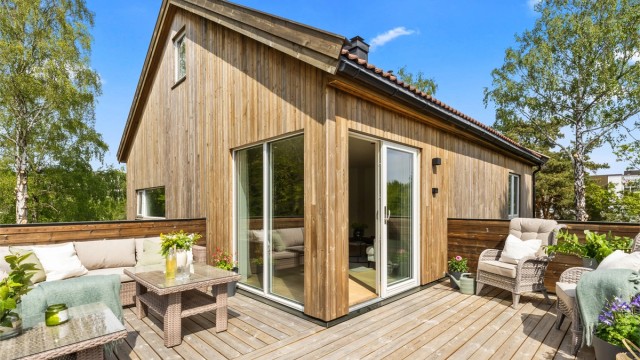 Velkommen til Bosmyrveien 22 - en lekker totalrenovert leilighet over to etasjer med sentral beliggenhet i Vågsbygd.