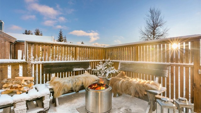 Sørvestvendt terrasse med gode solforhold.