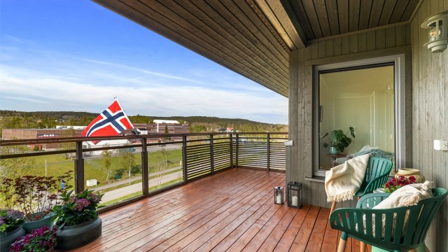 Velkommen til Aspelund 13 - Stor meget usjenert terrasse