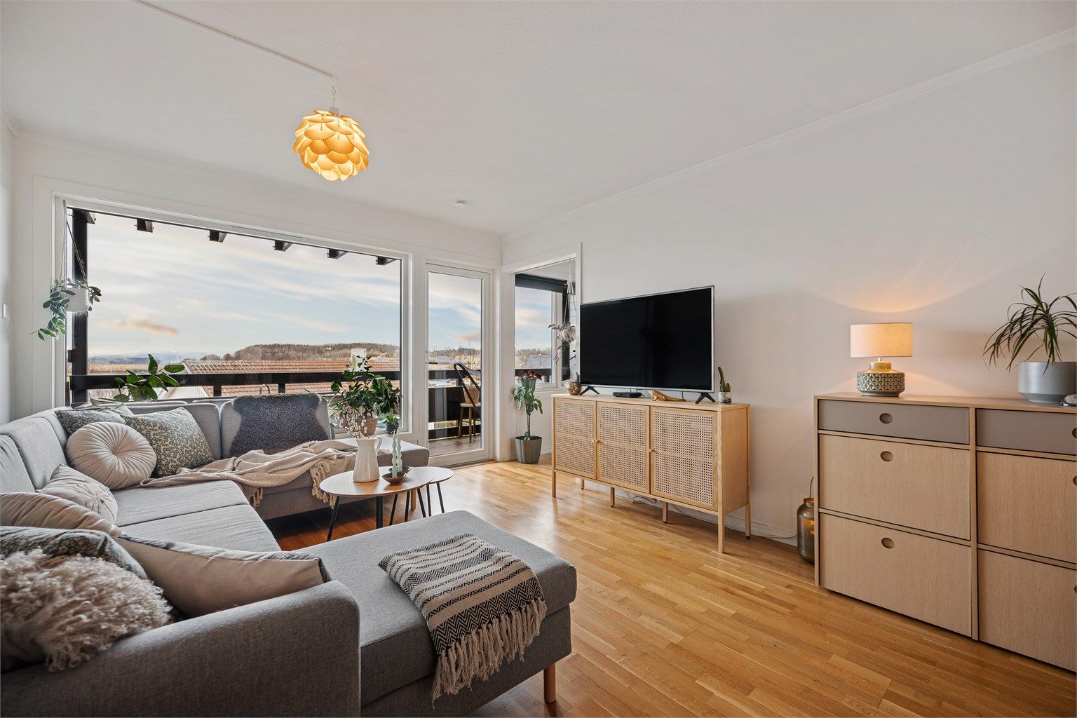 Soverom ligger med inngang både fra stue og bad. 