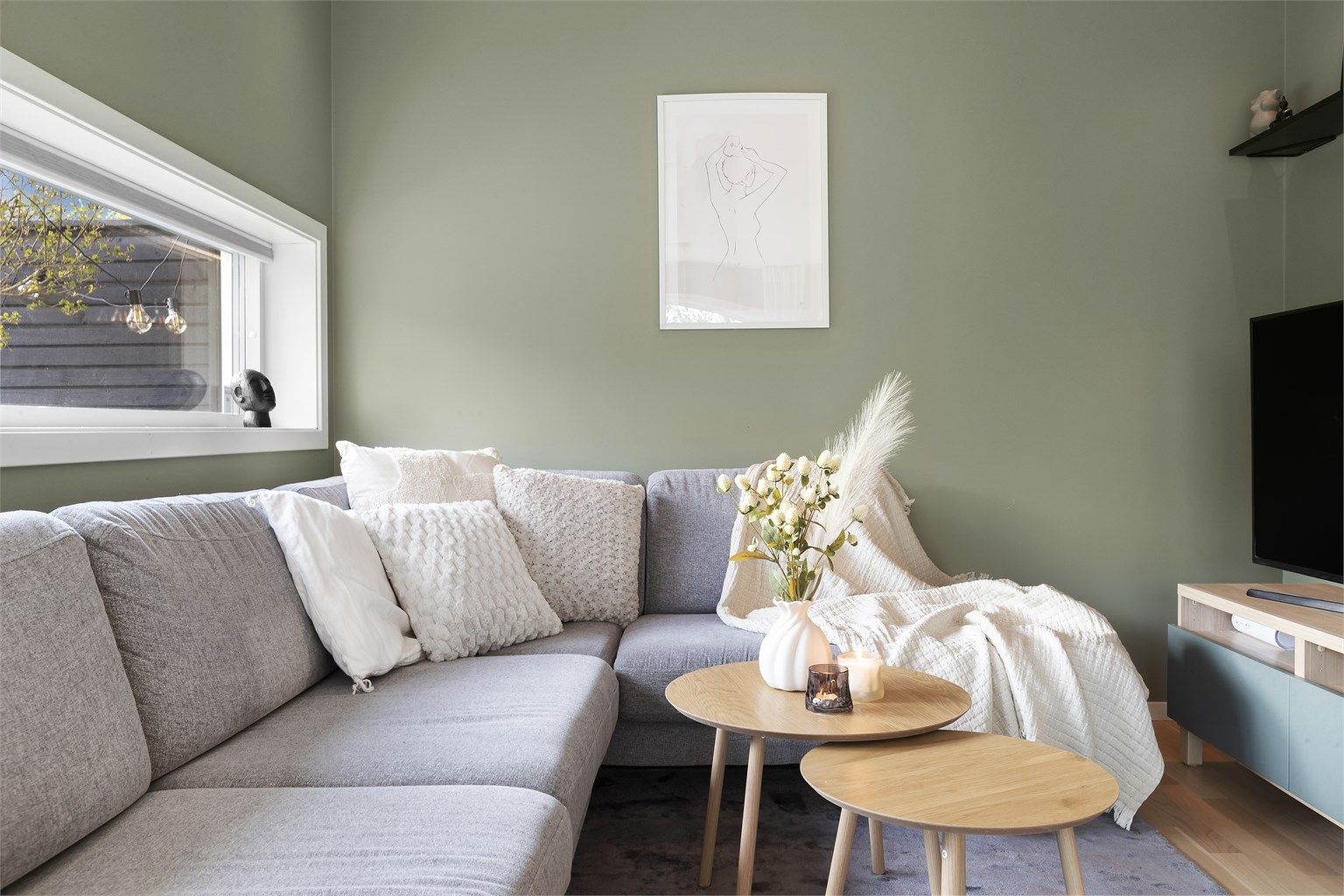 Malte, slette veggflater gir et rent uttrykk og et godt utgangspunkt for personlig innredning.