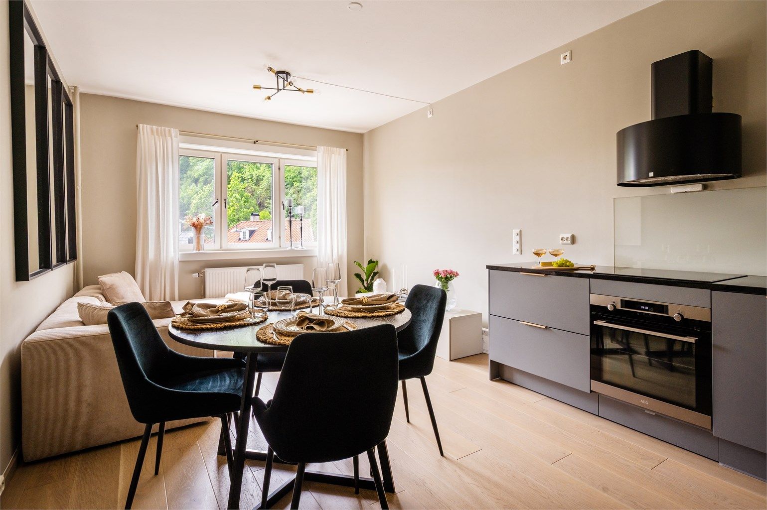 Velkommen til Maridalsveien 9B! Presentert av Halvor L. Heikkilä ved Krogsveen Majorstuen og Oslo Vest (Foto av Peter Futo hos Kreativmangofoto)