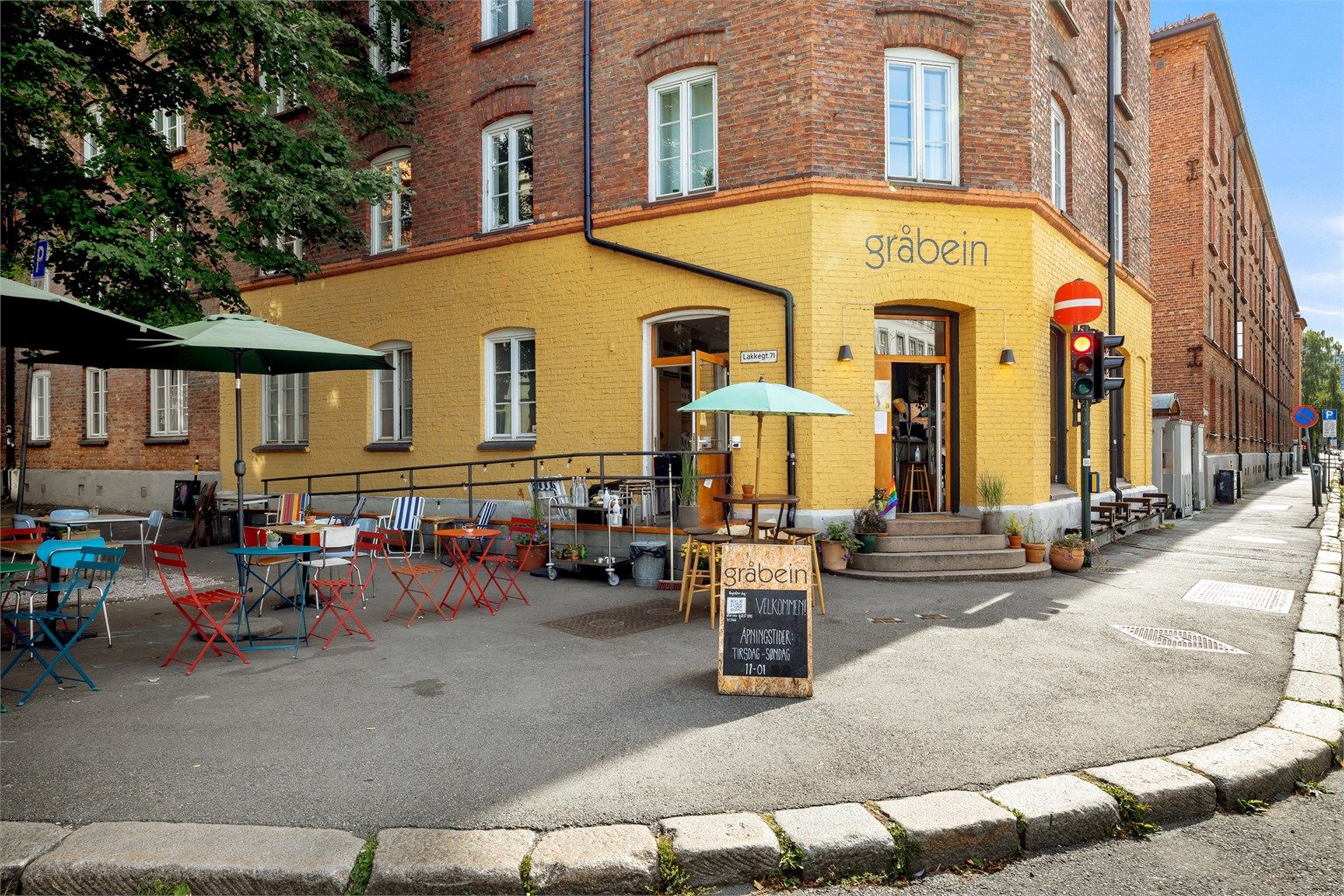 Kombiner turen til Botanisk med et besøk på populære Gråbein Bar.