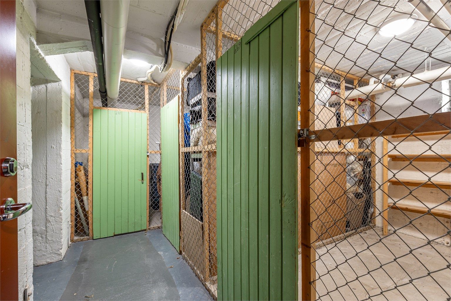 Den medfølger en kjellerbod på ca. 5 kvm