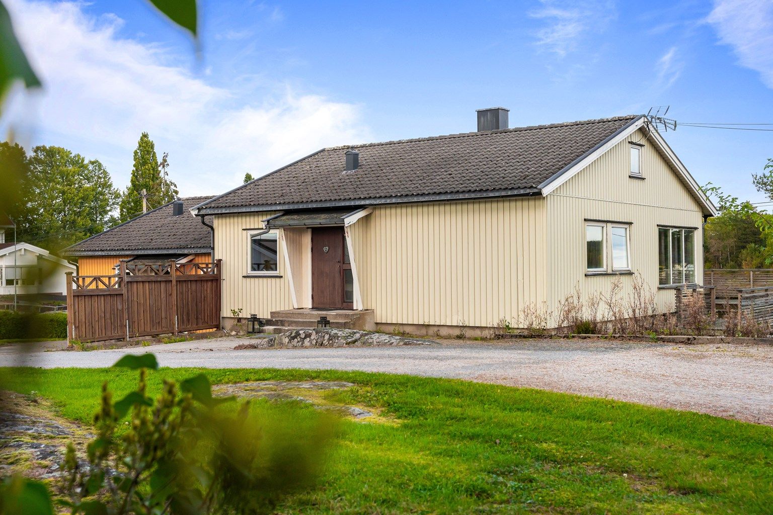 Navestadveien 103B presenteres av Raymond Bøhn i Krogsveen.