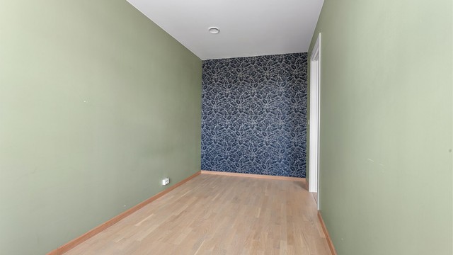 Praktisk rom med to innvendige dører.