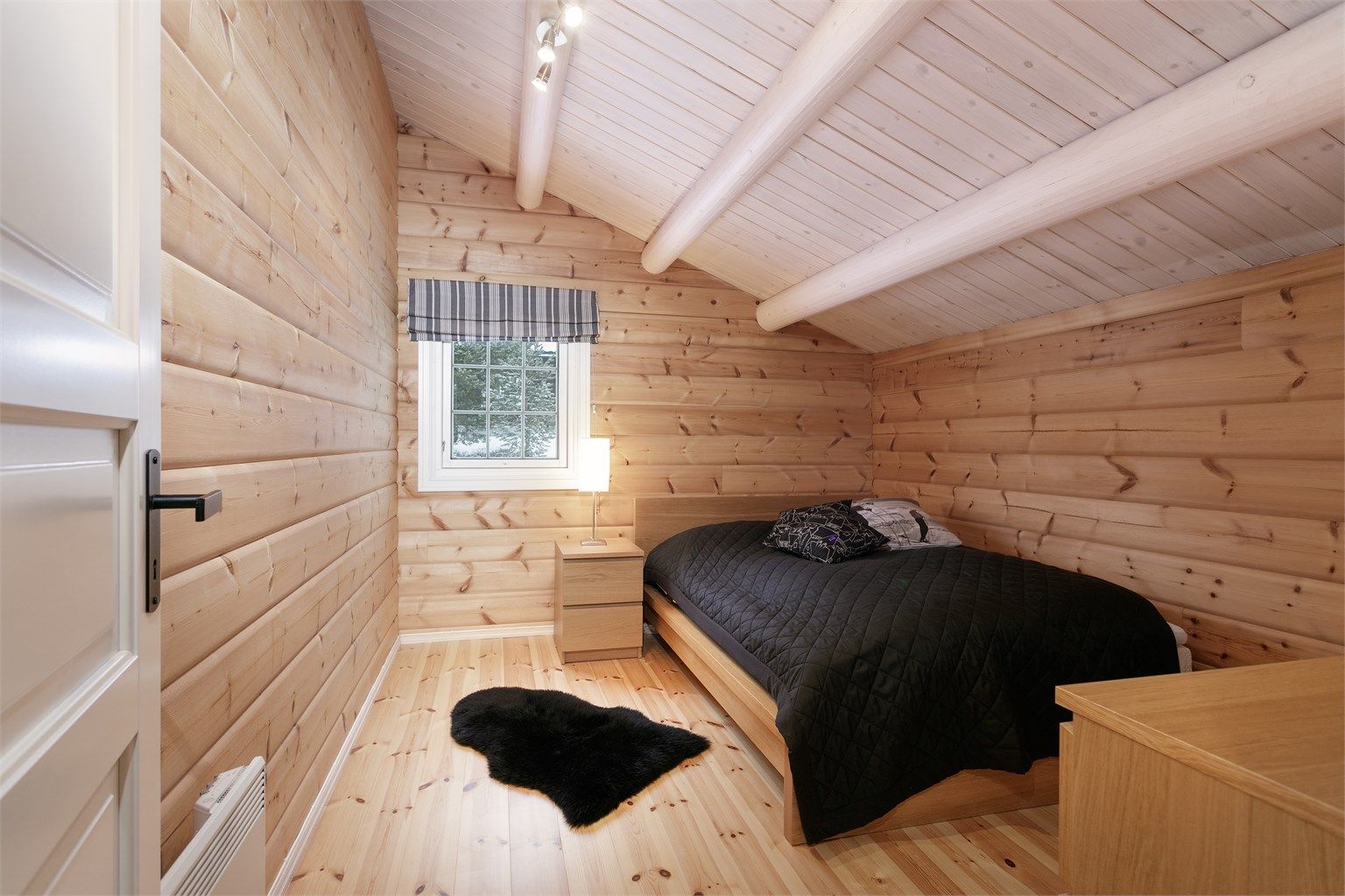 Soverom nr. 5 på loft 