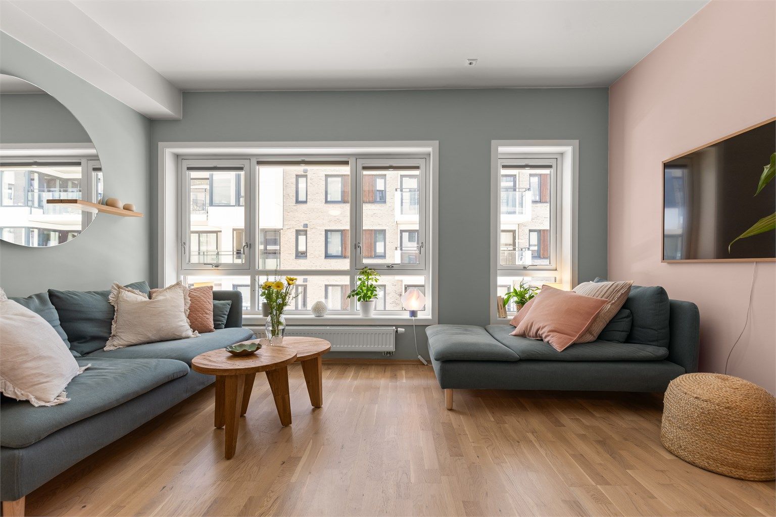 Leiligheten er fra 2019 og holder derav en god standard. 