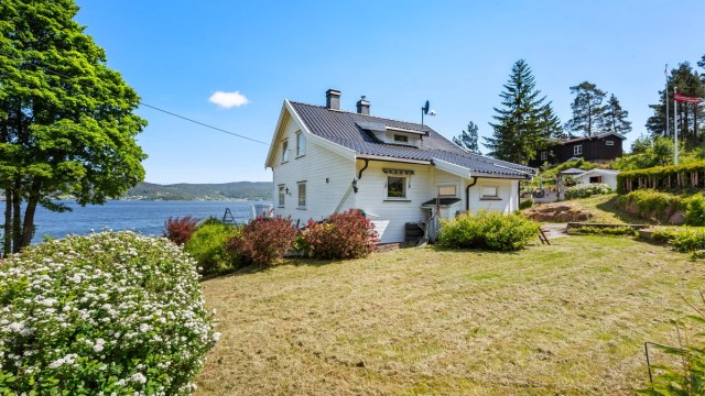 Krogsveen v/Christopher Sand ønsker velkommen til Seilerhytteveien 12