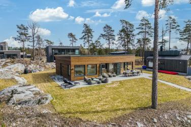 Bjørkøya 149 - nybygd hytte med supre sol -og utsiktsforhold.