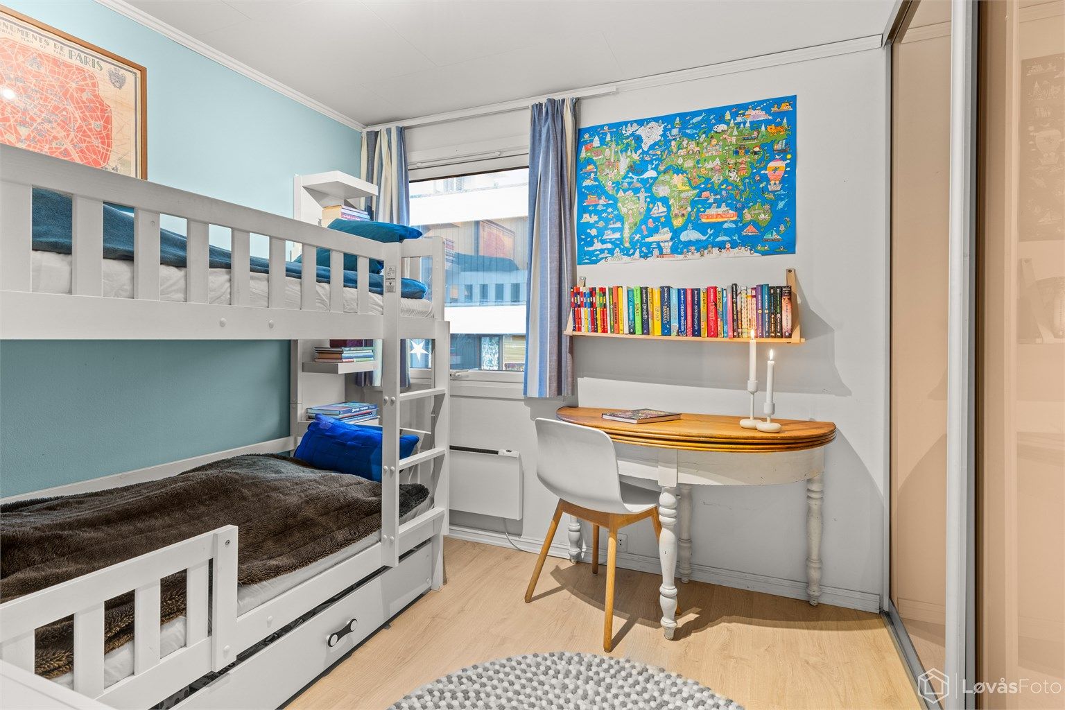 Dette er det største soverommet (sov 1 i planskissen)