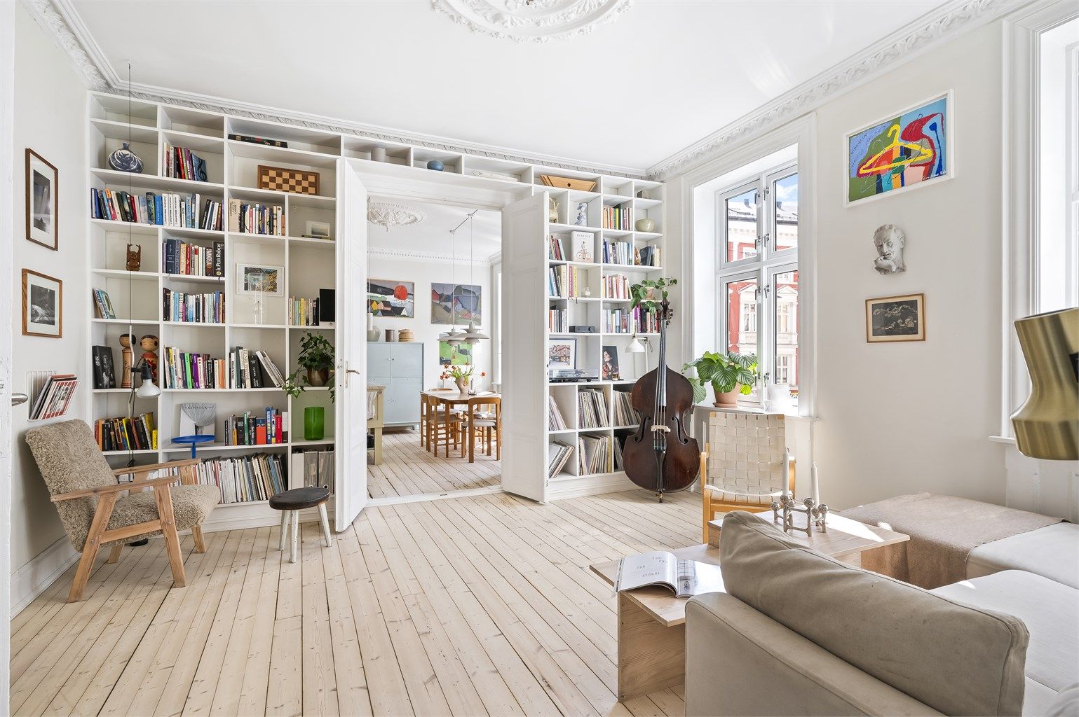 Velkommen til Grønlandsleiret 46! Nydelig leilighet i klassisk bygård - presentert av Eiendomsmegler Krogsveen.  