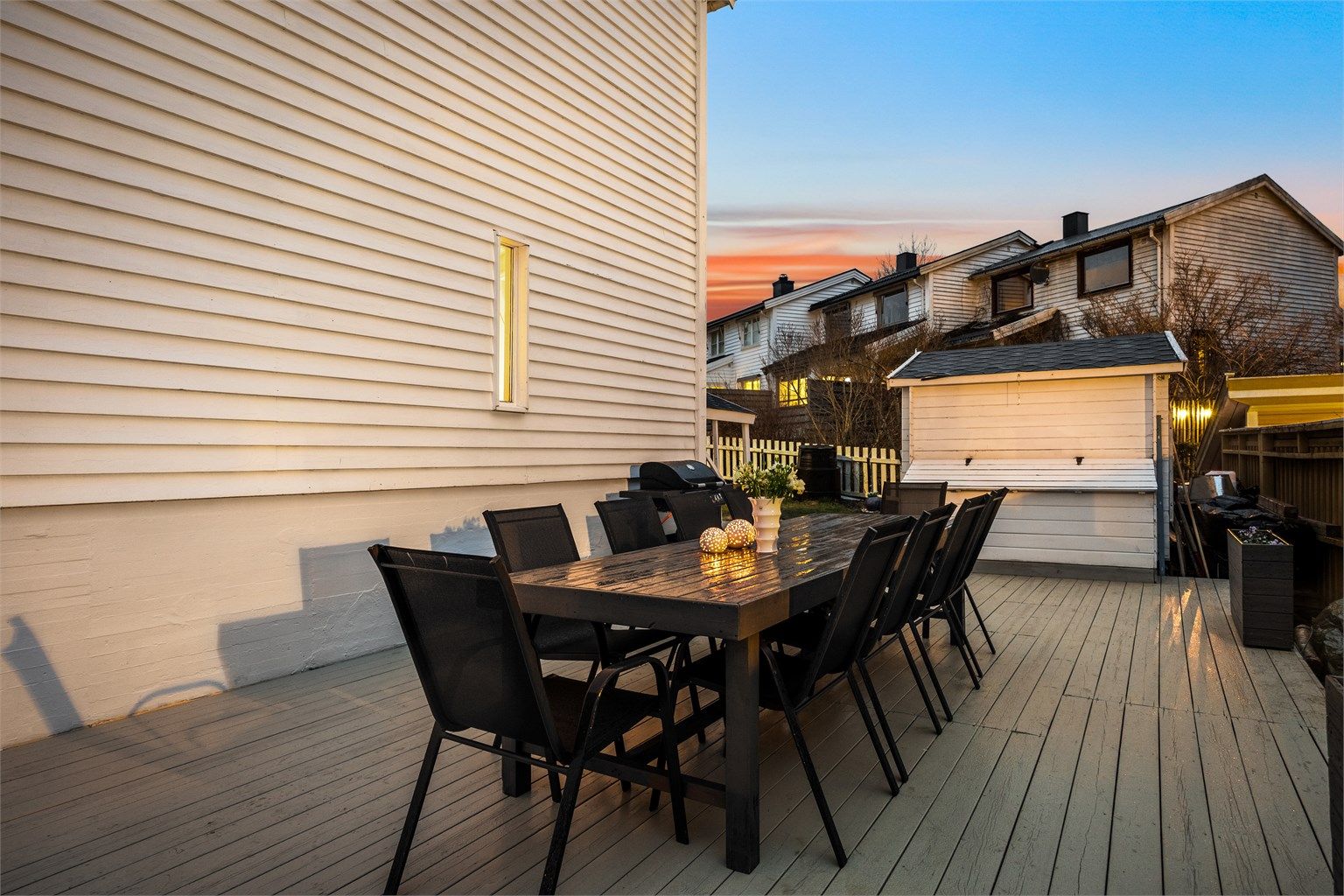 Her er det god plass til langbord for sosiale lag.