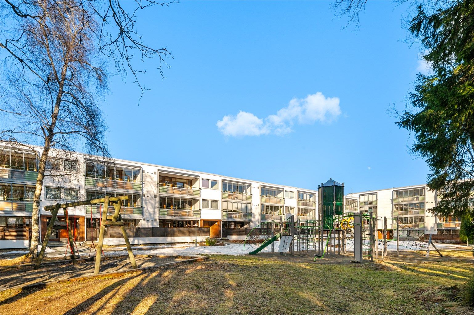 Velkommen til Kolstadflata 37C - og denne innholdsrike 3-roms andelsleiligheten beliggende i et attraktivt område på Kolstad! 