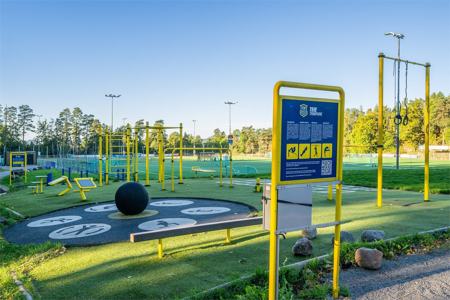 Utendørs treningspark ved Teie idrettspark.