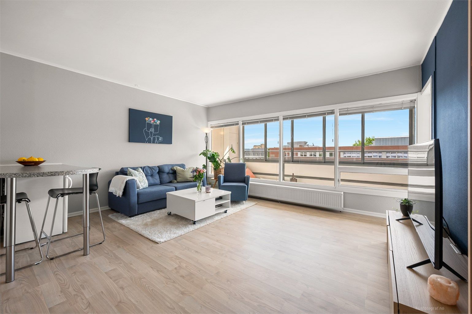 Krogsveen v/Markus Alm Thoen ønsker velkommen til Tollbugata 34!