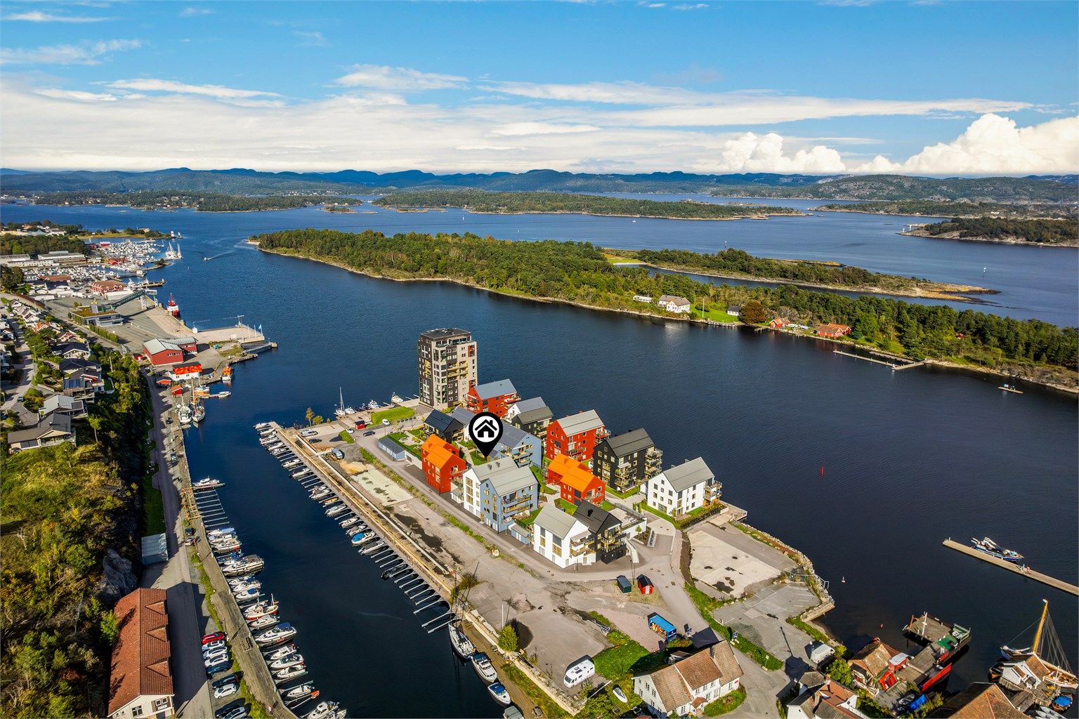 Skjærgården i området er fantastisk og lett tilgjengelig med egen båt eller ferge som tilbyr øyhopping.