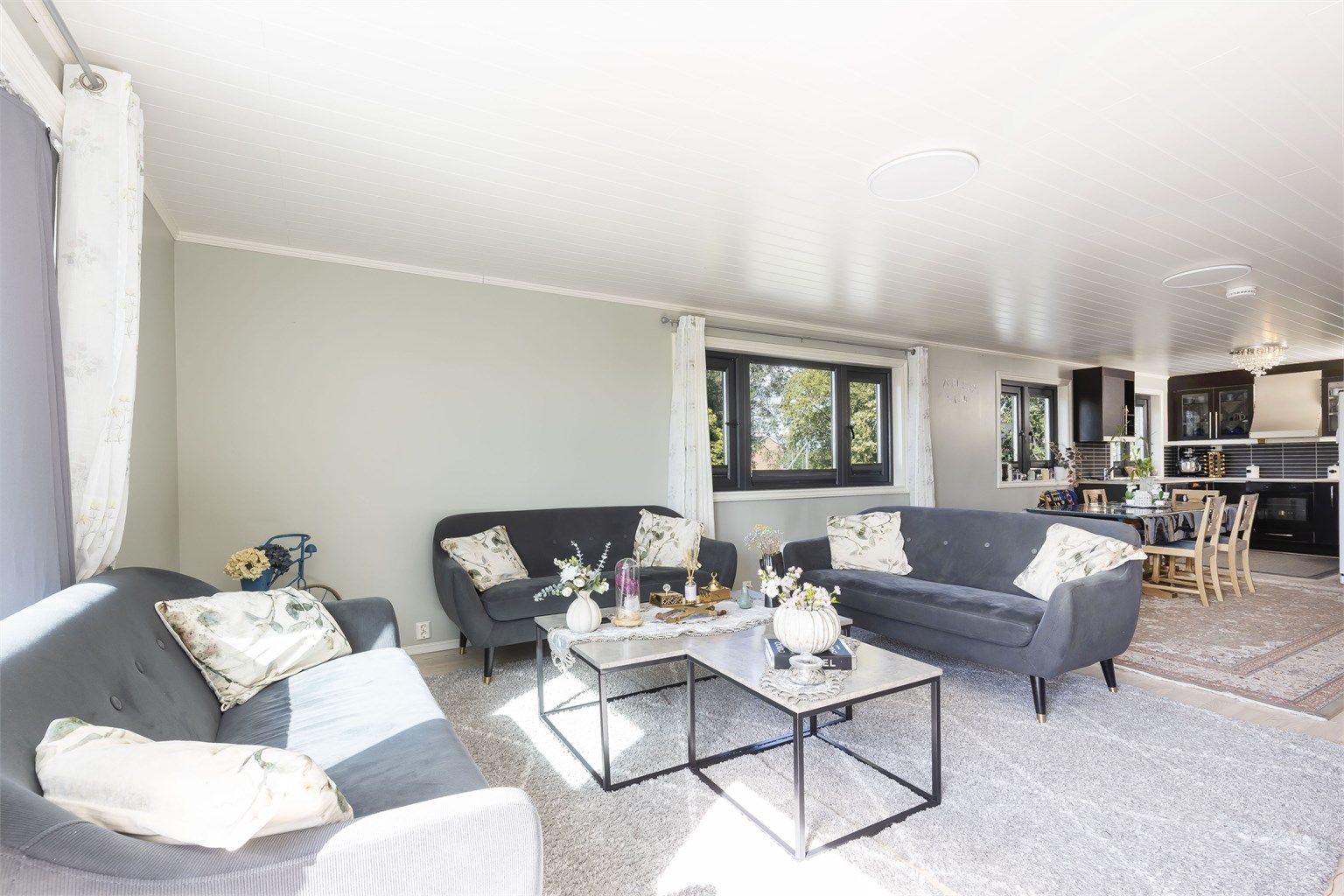 Det er også en terrasse i tilknytning til stuen på 28 kvm. (TBA)