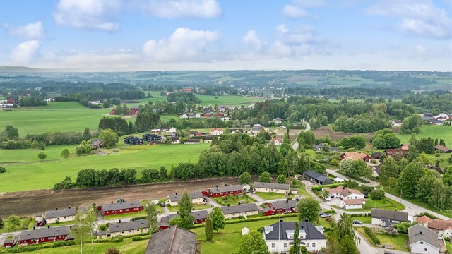 Nærområdet innbyr til et aktivt friluftsliv gjennom hele året.