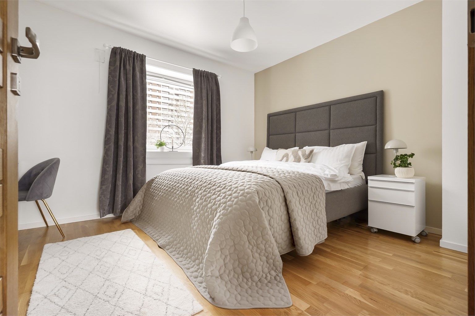 Hovedsoverom - begge rommene vender østover.