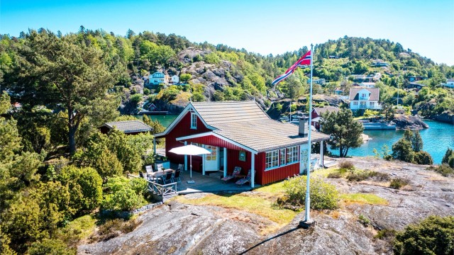 Sommerparadis på Svanholmen, eller Grisholmen som den også heter.