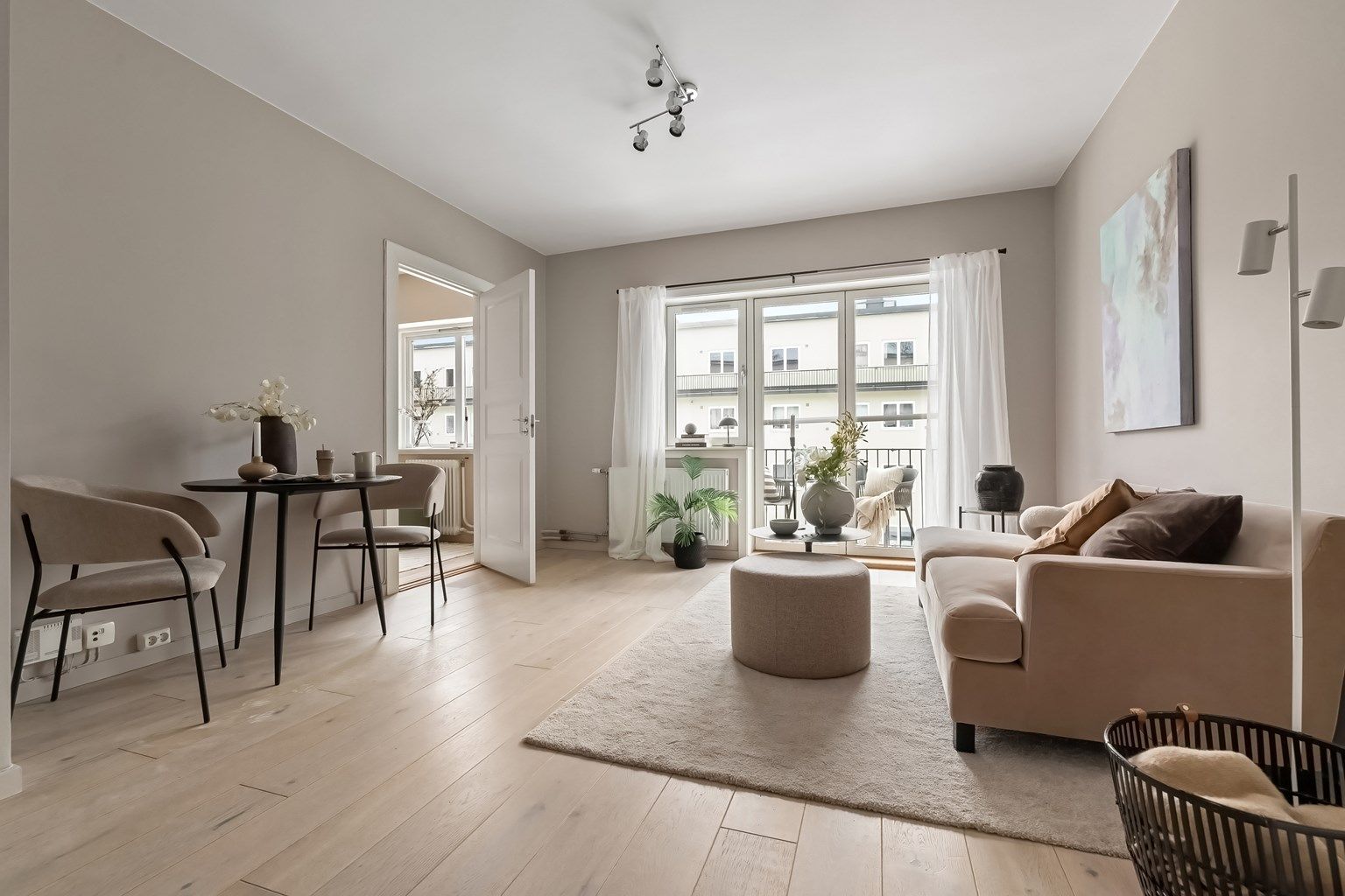 Krogsveen ved Remi Bangsund har gleden av å presentere Sinsenterrassen 25!