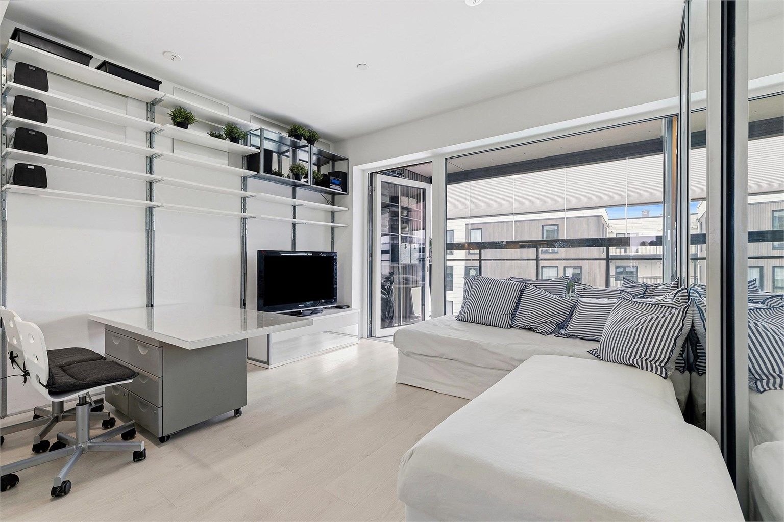 Velkommen til Døliringen 30A presentert av Per Inge Hunvik v/Krogsveen Lillestrøm!