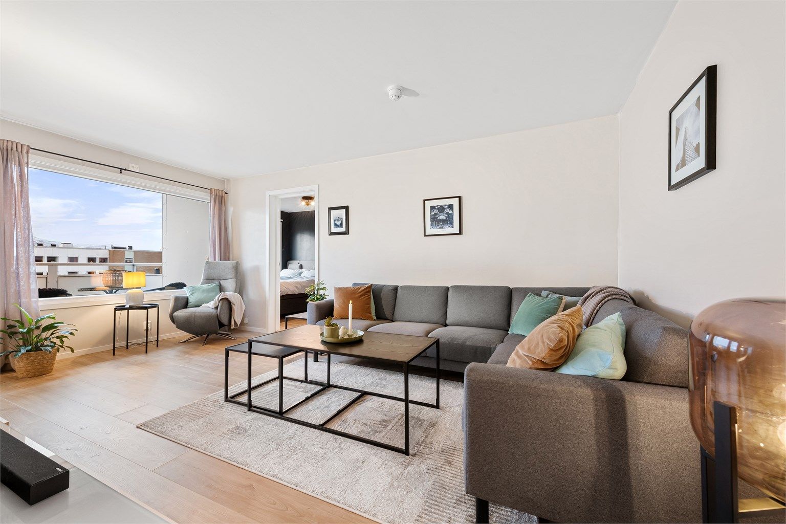 Krogsveen Sunnmøre v/Daglig leder/Eiendomsmegler Preben Willmann har gleden av å presentere Østre Aspehaug 9, sentralt beliggende på Moa/Spjelkavik