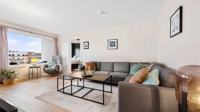 Krogsveen Sunnmøre v/Daglig leder/Eiendomsmegler Preben Willmann har gleden av å presentere Østre Aspehaug 9, sentralt beliggende på Moa/Spjelkavik