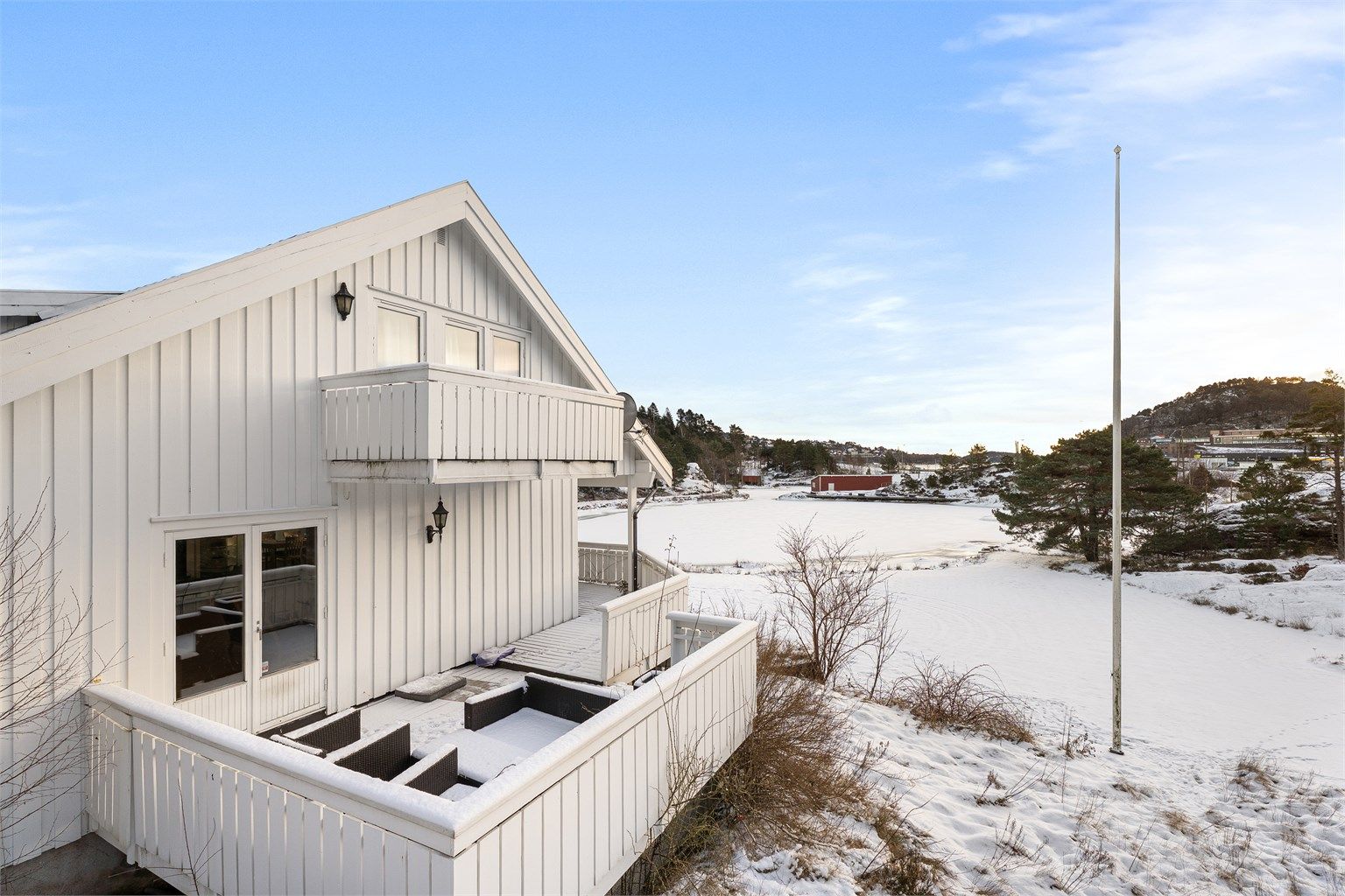 Gode solforhold gir gode rammer for bruk av utearealene gjennom dagen.