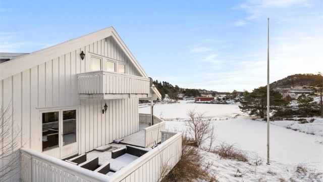 Gode solforhold gir gode rammer for bruk av utearealene gjennom dagen.