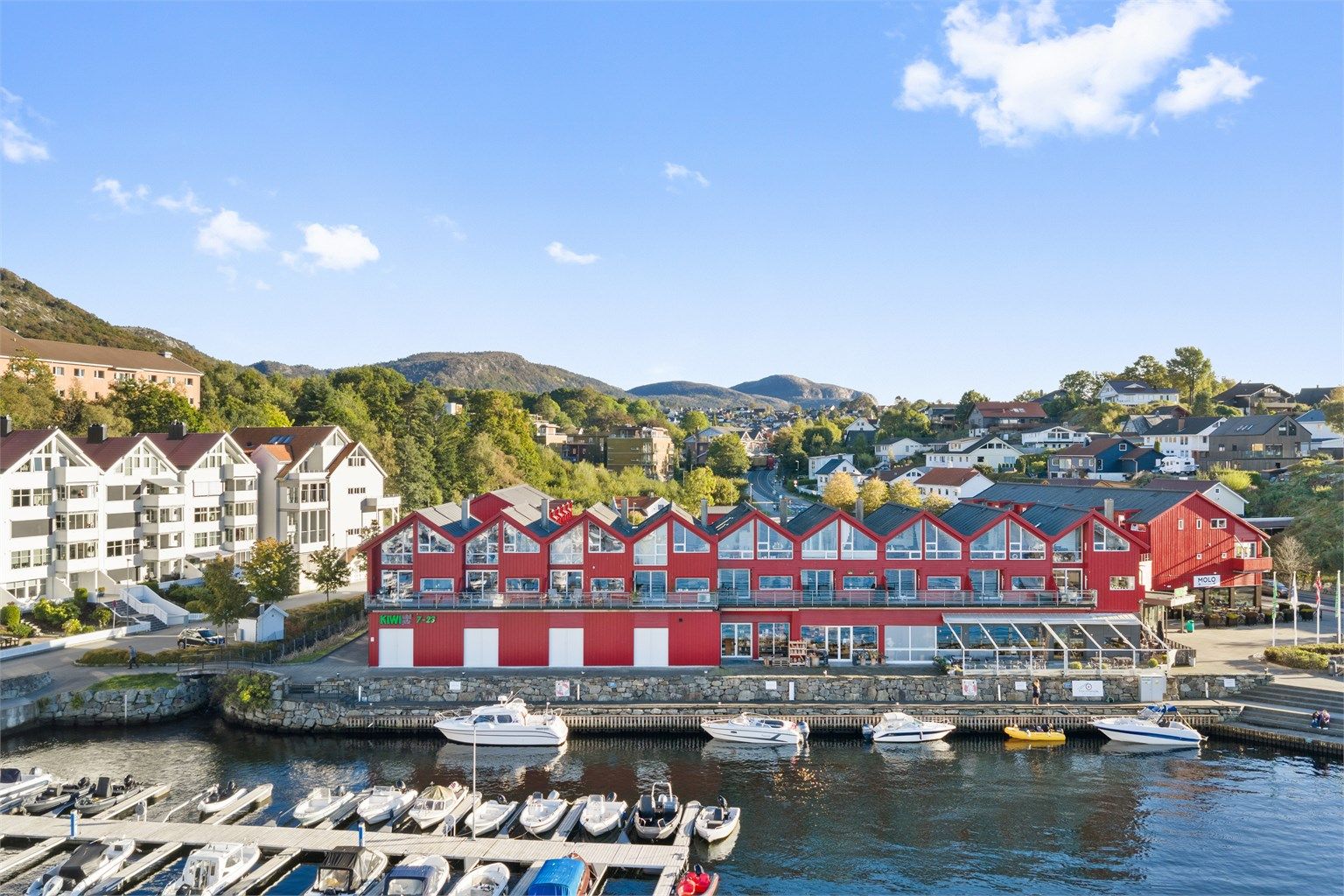 Velkommen til Kaiveien 29! Flott andelsleilighet over to plan med maritim beliggenhet.

Foto: Martin Nordbø