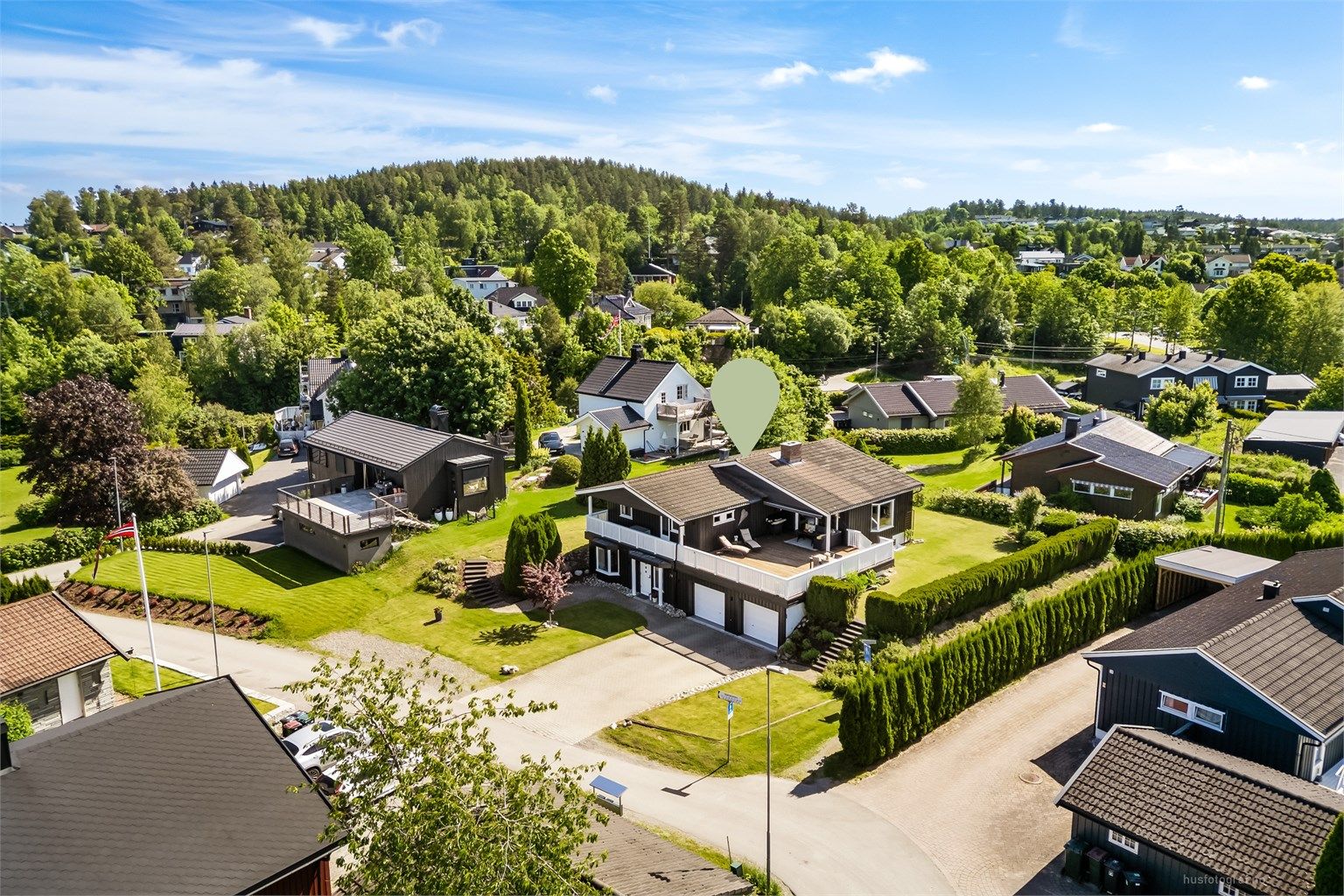 Barnevennlig og rolig beliggenhet i en blindvei uten gjennomgangstrafikk.