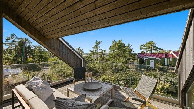 Her er det rikelig med plass til sittegruppe for både avslapning og sosiale sammenkomster.