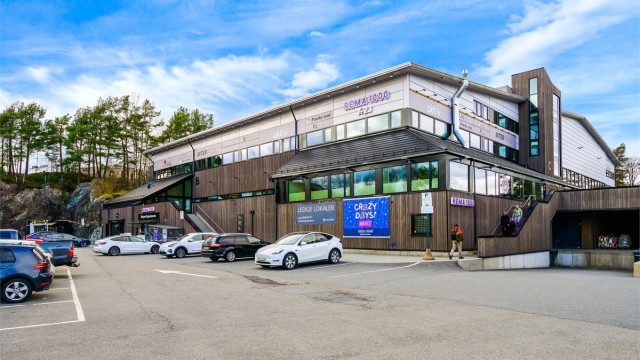Her finner du også flere aktivitetstilbud som feks. InterPadel Bergen og treningssenteret Aktiv365