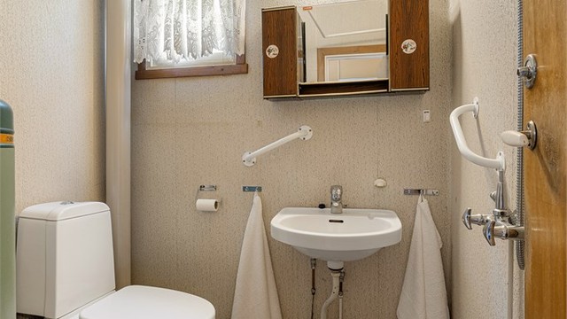 Badet er utstyrt med gulvvarme