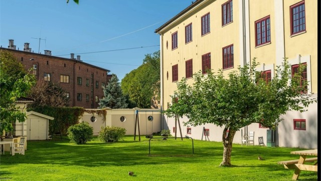 Beliggenheten på populære Bjølsen gir deg et attraktivt og sentralt utgangspunkt, med nærhet til både byliv og grønne omgivelser.