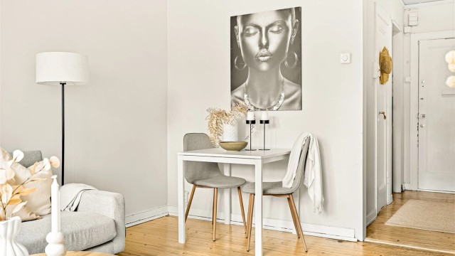 Her er det også plass til et lite spisebord.