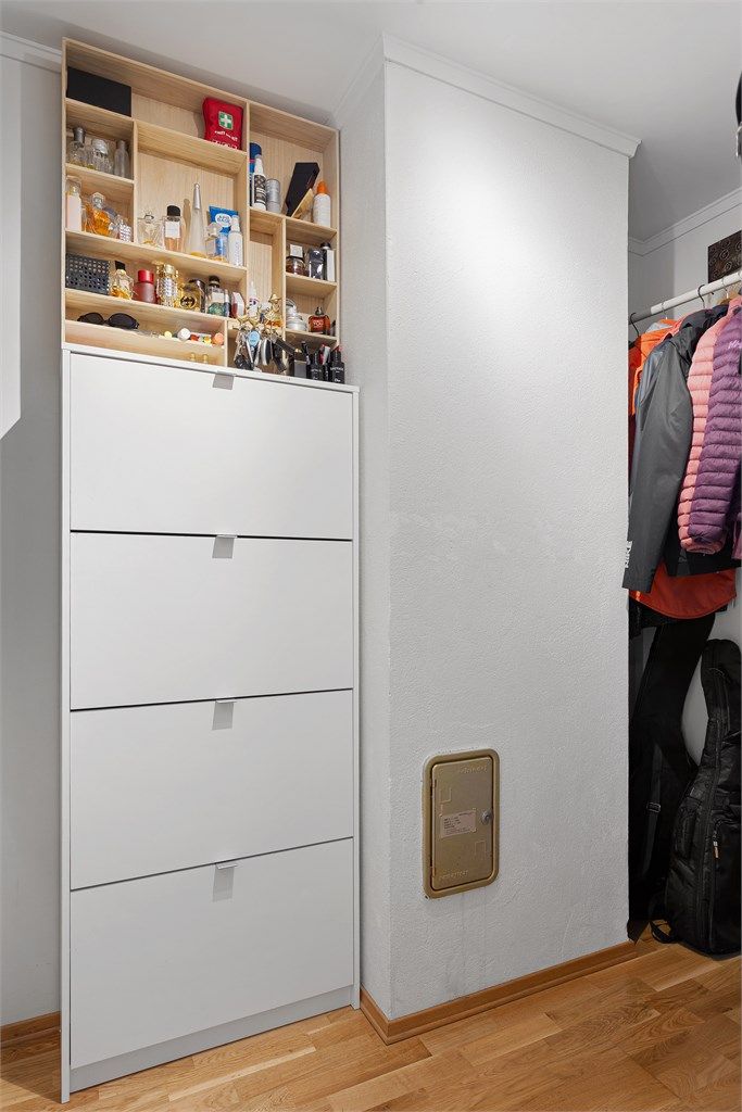 Bod med plass til oppbevaring