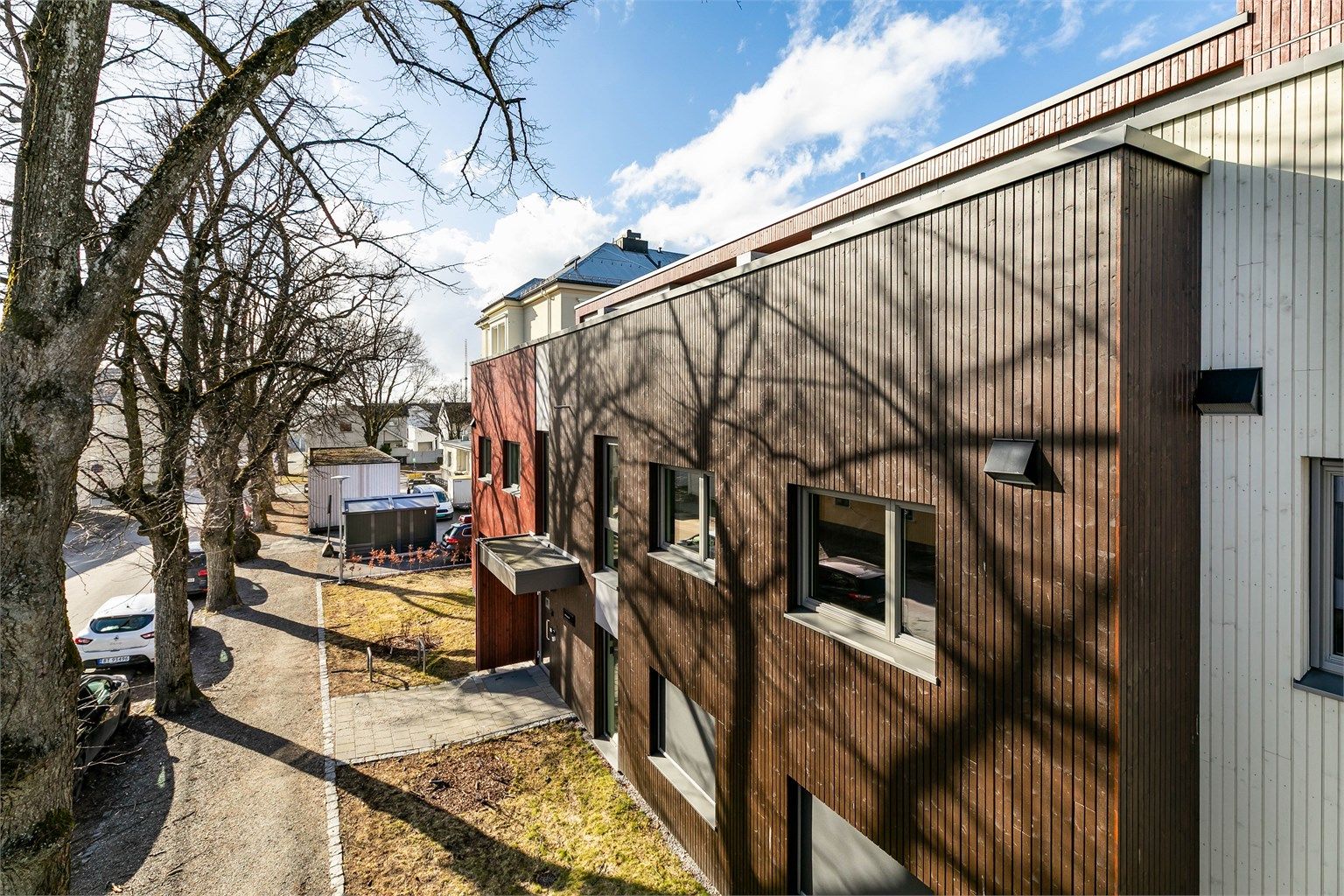 Boligen er én av totalt 12 i Løkkegata 8-10 Moss Boligsameie.