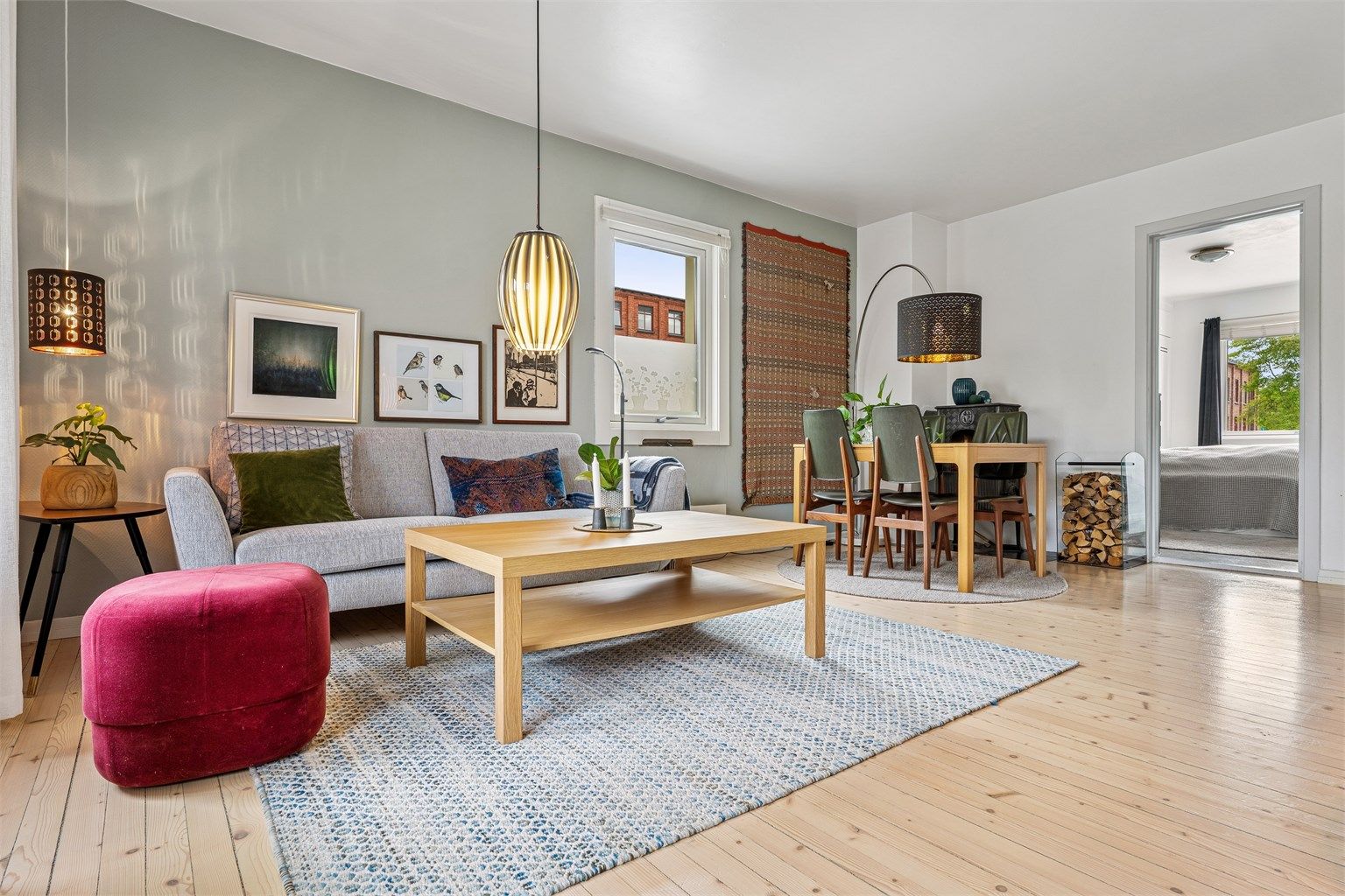 Stuen gir mulighet for innredning med flere soner.