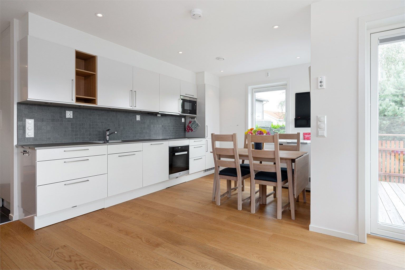 Stue og kjøkken er på til sammen ca 23.5 kvm.