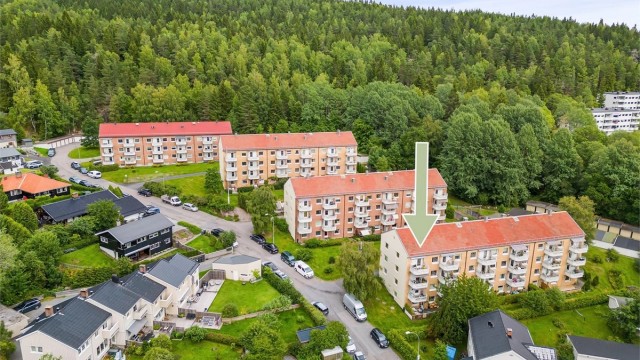 Øverst på Årvoll, helt inntil markagrensen, ligger Dugnadsveien 9