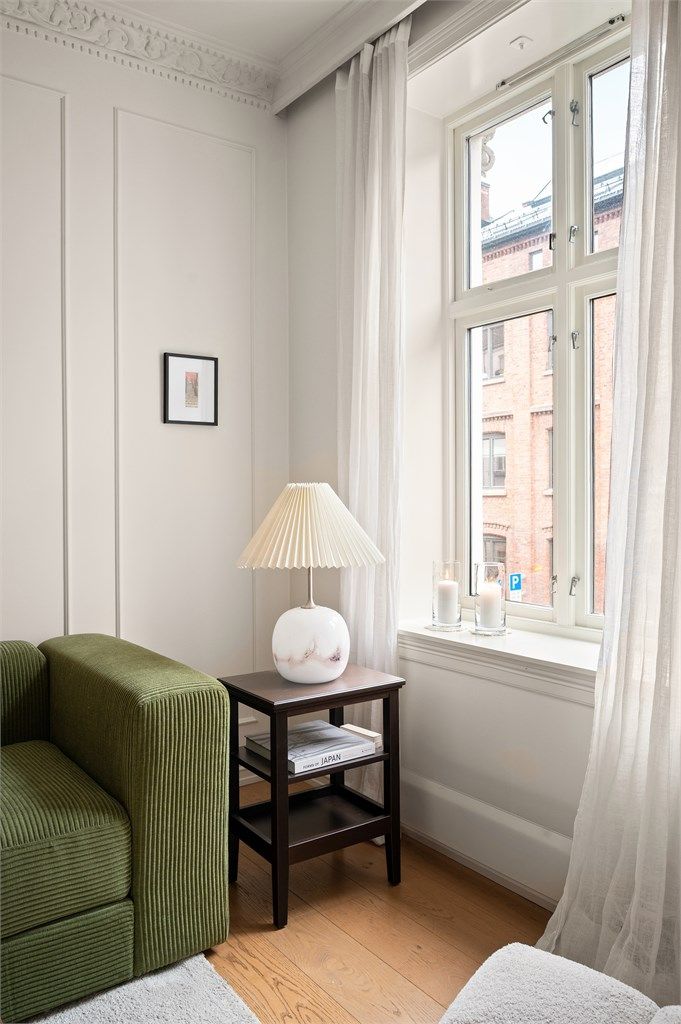 Leiligheten ligger i en rolig sidegate.