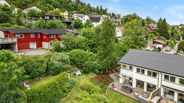 Drone som viser de ulike hagenivåene - Radka Toneffs vei 16 A