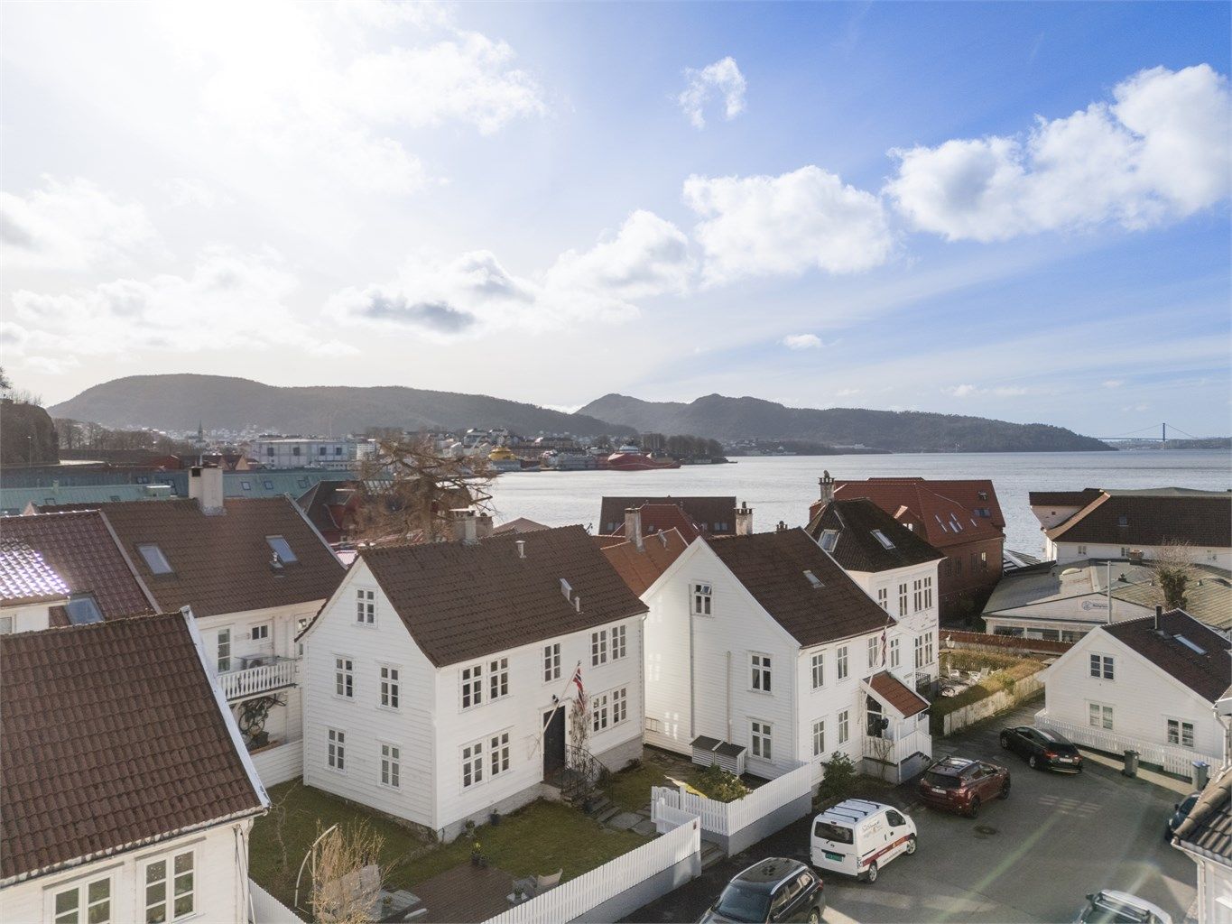 Velkommen til Garmann Gate 10, presentert av Jan-Erik Larsen i Krogsveen Bergen sentrum.
Foto: Herr Fotograf