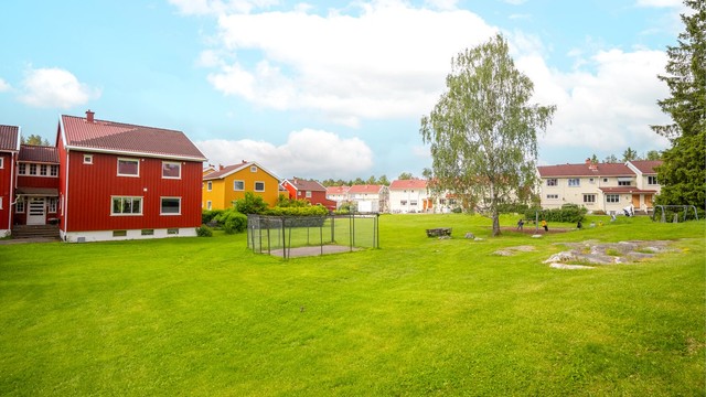 Nøklevann borettslag er kjent for sine store, velholdte grøntområder.