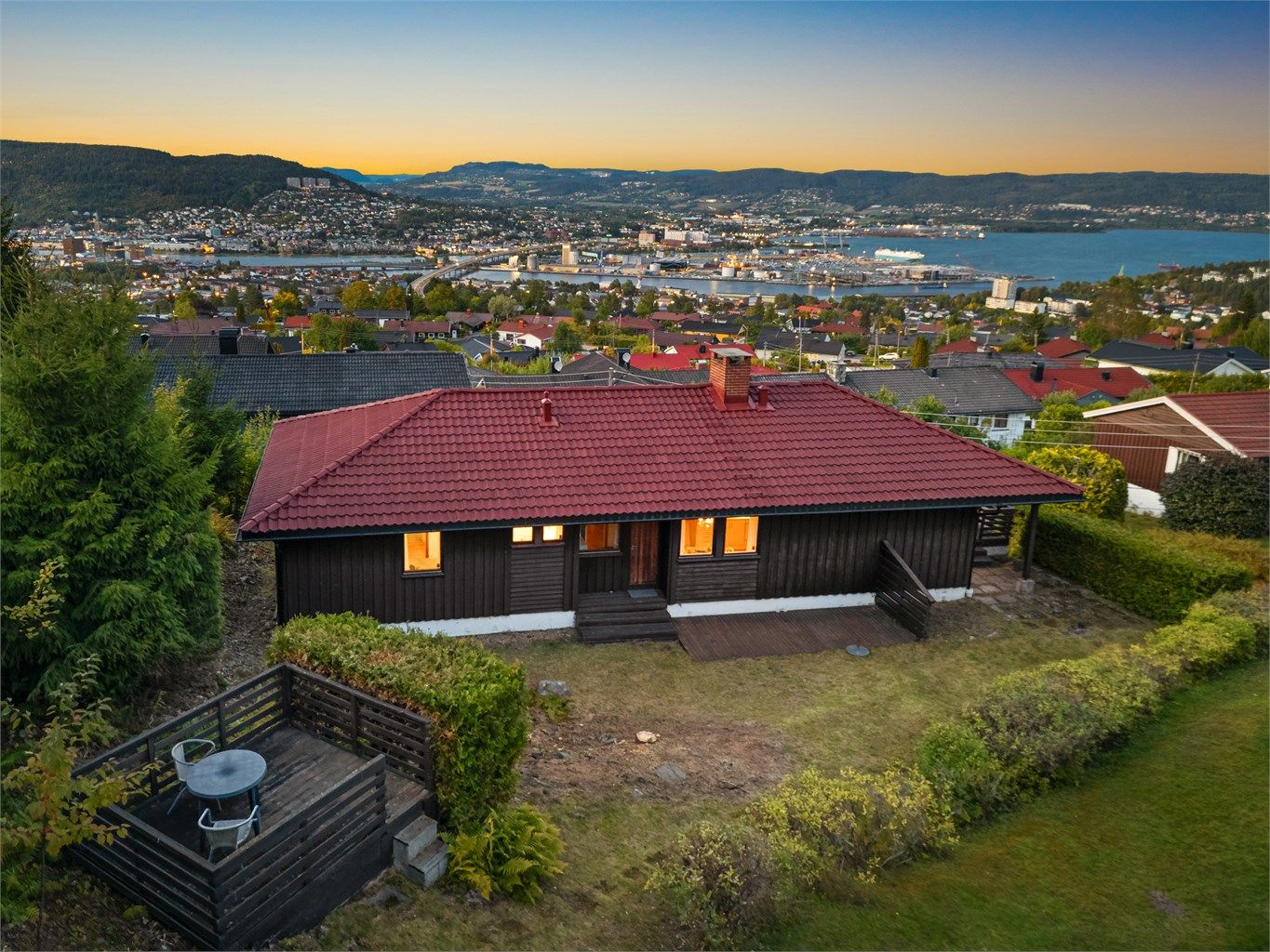 Velkommen til Fossilveien 42, DRAMMEN. Foto: Stine Prøitz Jørgensen.