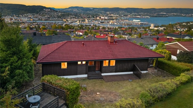 Velkommen til Fossilveien 42, DRAMMEN. Foto: Stine Prøitz Jørgensen.